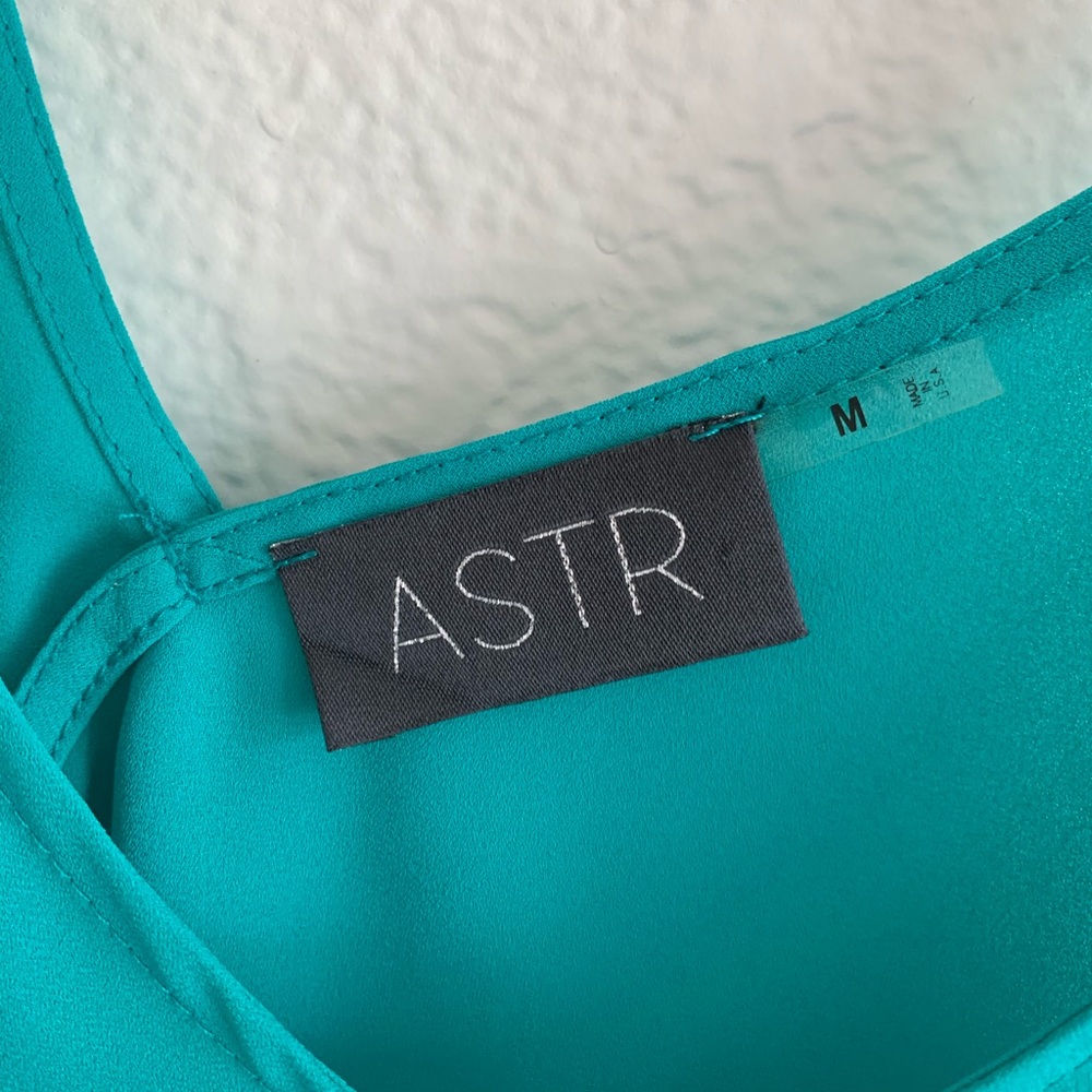 ASTR green tank top flowy